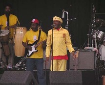 ملك موسيقى السكا والريجي الجامايكية جيمي كليف