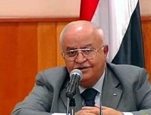 يراس عطري الحكومة السورية منذ 8 سنوات