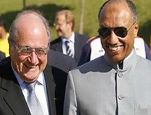 محمد بن همام منافس جوزيف بلاتر على منصب رئيس الفيفا