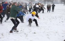 تلميذ أمريكي يلغي حظر 100 سنة يمنع قذف الآخرين بكرات الثلج