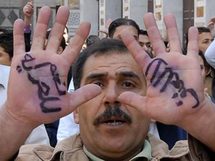 مقتل شرطيين في ريف دمشق و اكثر من 123شهيدا منذ بداية الاحتجاجات مقتل شرطيين في ريف دمشق و اكثر من 123شهيدا منذ بداية الاحتجاجات