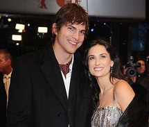 الزوجان آشتون كوتشر وديمي مور