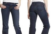 ألمان يطورون تقنية جديدة صديقة للبيئة لـ"تبهيت" بنطلونات الجينز