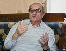 الناشط الحقوقي والمعارض السوري هيثم المالح الناشط الحقوقي والمعارض السوري هيثم المالح