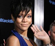 المغنية الأمريكية ريانا