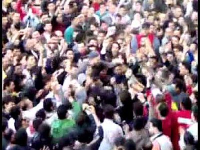 الحكومة تقر انهاء" الطوارىء ومحكمة امن الدولة" وبانياس تتحدى حظر التظاهر  