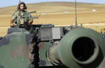 قوات متناحرة تحيط بمنبج السورية بانتظار مفاوضات مستقبلها