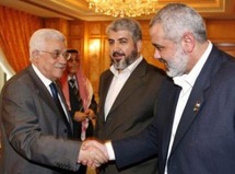بعض الخلافات نشبت لرفض فتح جلوس مشعل على المنصة الى جوار عباس بعض الخلافات نشبت لرفض فتح جلوس مشعل على المنصة الى جوار عباس
