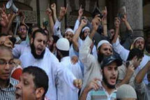 متظاهرون امام كنيسة امبابة متظاهرون امام كنيسة امبابة