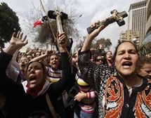 12 شخصا من المسلمين والمسيحيين قتلوا في اشتباكات طائفية بالقاهرة