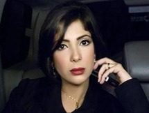 منى زكي التي تقوم بدور مذيعة تلفزيونية ومقدمة برنامج حواري في الفيلم منى زكي التي تقوم بدور مذيعة تلفزيونية ومقدمة برنامج حواري في الفيلم