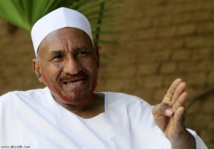الصادق المهدي يحذر من انقلاب داخلي في السودان