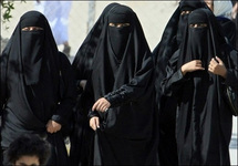 الشورى السعودي مصمم على التوصية باشراك المرأة كناخبة في المجالس البلدية