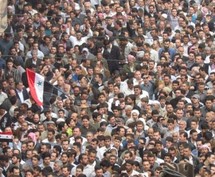مقتل 6 متظاهرين برصاص قوات الامن السورية ونصف مليون متظاهر في حماة مقتل 6 متظاهرين برصاص قوات الامن السورية ونصف مليون متظاهر في حماة