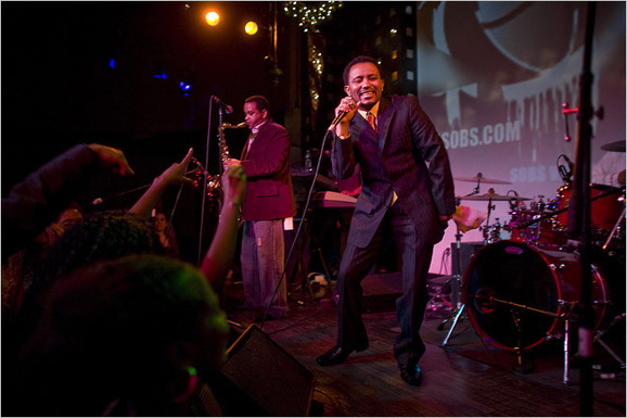 العروض الحية في اثيوبيا تجذب عشاق الموسيقى