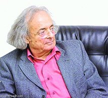 الشاعر ادونيس يدعو الرئيس الاسد الى الاستقالة