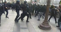 فرنسا تستعد اليوم لمواجهة مظاهرات "السترات الصفراء" بحزم