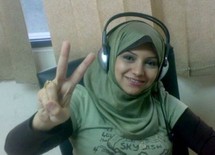 احالة الناشطة اسماء محفوظ الى محاكمة عسكرية بتهمة اهانة القوات المسلحة