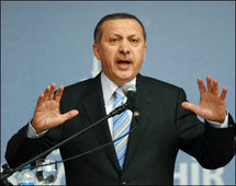 اردوغان يعلن ان الجيش التركي سيواكب السفن الانسانية التركية الى غزة اردوغان يعلن ان الجيش التركي سيواكب السفن الانسانية التركية الى غزة