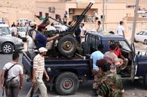 يحتشد الاف المقاتلين الموالين للمجلس الوطني الانتقالي في مصراتة تمهيدا لمعارك اتجاه سرت. يحتشد الاف المقاتلين الموالين للمجلس الوطني الانتقالي في مصراتة تمهيدا لمعارك اتجاه سرت.