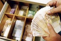 تصاعد التوتر بين الولايات المتحدة واوروبا بشأن ازمة الديون تصاعد التوتر بين الولايات المتحدة واوروبا بشأن ازمة الديون