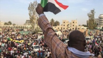 "الحزب الشيوعي" السوداني يرفض لقاء المجلس العسكري منفردا