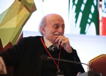 وليد جنبلاط : الأسد أكبر كذاب في العالم وليد جنبلاط : الأسد أكبر كذاب في العالم