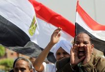 المصريون في  ميدان التحرير لاسترداد الثورة 