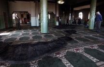 احراق مسجد في شمال اسرائيل يغضب نتانياهو