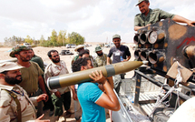 معارك عنيفة في محيط مسقط رأس القذافي قرب سرت