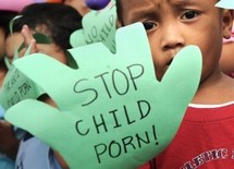 نواب روس يوافقون مبدئيا على الإخصاء الكيميائي للذين يشتهون الاطفال جنسيا