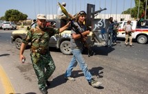 مقاتلو المجلس الانتقالي يسيطرون على مقر قيادة الشرطة في وسط سرت