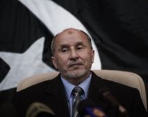  تحرير ليبيا يعلن من بنغازي وظروف مقتل القذافي تحرج القيادة الجديدة 