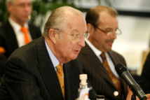 ملك بلجيكا السابق ألبرت يواجه غرامة يومية إذا قاوم اختبار أبوة ملك بلجيكا السابق ألبرت يواجه غرامة يومية إذا قاوم اختبار أبوة