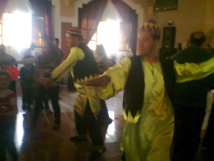 مصريون يودعون موتاهم برقصات حزينة في قرى النوبة مصريون يودعون موتاهم برقصات حزينة في قرى النوبة