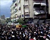 الله أكبر على الطغاة...مقتل عشرين شخصا في  مظاهرات الجمعة السورية