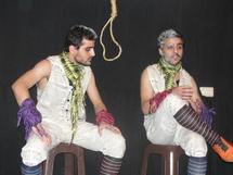 الممثلان المسرحيان السوريان محمد واحمد ملص يتوجهان الى القاهرة لمواصلة اعمالهما الداعمة للاحتجاجات