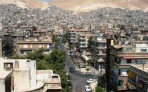 متظاهرون يحاصرون سفارة قطر ويقتحمون سفارة السعودية في دمشق  