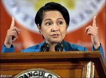 الرئيسة السابقة للفلبين  جلوريا ماكاباجال ارويوللفلبين