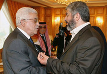 عباس ومشعل يتفقان على قيادة مشتركة خلال اجتماعهما في القاهرة 