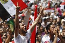  اول انتخابات تشريعية مصرية بعد اسقاط مبارك تظللها غمامة ازمة سياسية عنيفة