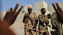 "العسكري" السوداني ينفي إصداره أمرا بفض الاعتصام