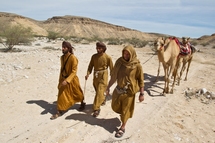 فريق "على خطى مبارك بن لندن " يكمل نصف الطريق ويدخل صحراء الامارات   فريق "على خطى مبارك بن لندن " يكمل نصف الطريق ويدخل صحراء الامارات