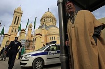 محكمة الاستئناف بوهران ترجىء مجددا محاكمة جزائري اعتنق المسيحية