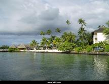 الاستمتاع بالسكينة وحدائق النباتات في جزيرة إلهة الماء والبحيرات