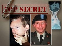 شهود : مسرب وثائق  ويكيليكس "مخنث " كان يهين المشرفين عليه