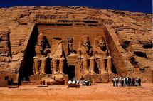 معبد ابو سنبل في الافصر جنوب مصر