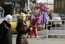 مسيحيو حمص يحتفلون بالميلاد في الجبال القريبة هربا من جحيم العنف