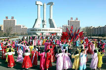 كوريا الشمالية تنصب زعيمها الجديد امام حشد كبير من العسكريين