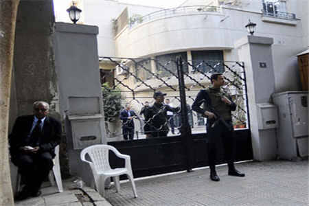 مصر تجازف بخسارة مساعدات اميركية اثر مداهماتها لمقار المجتمع المدني